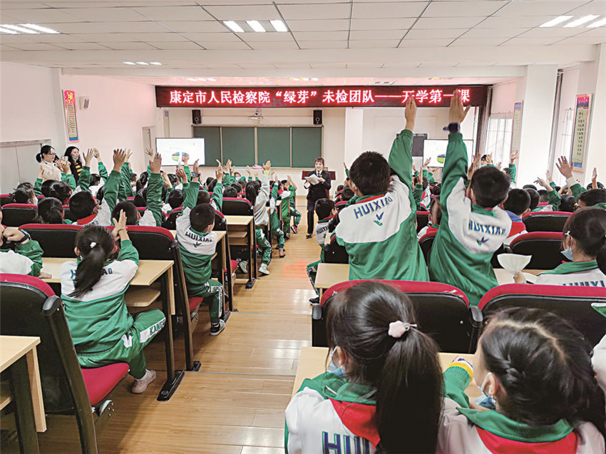 未檢干警.jpg 未檢干警.jpg